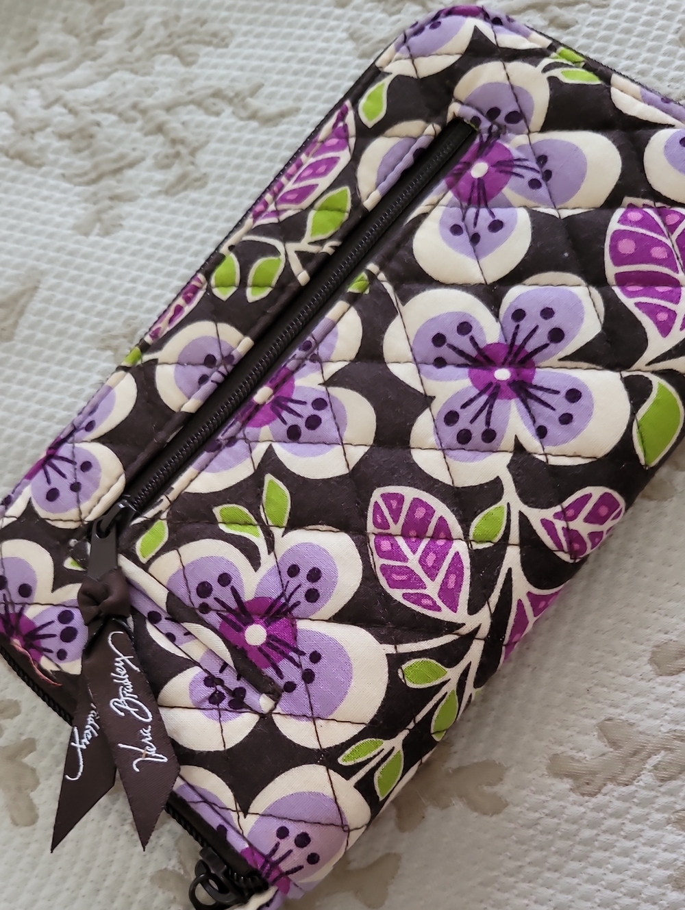 Vera Bradley PLUM PEDAL Women's Wristlet Zip Around Wallet-purses